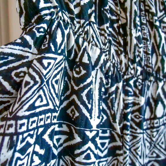 Aztec Print Romper - Picture 4 of 10